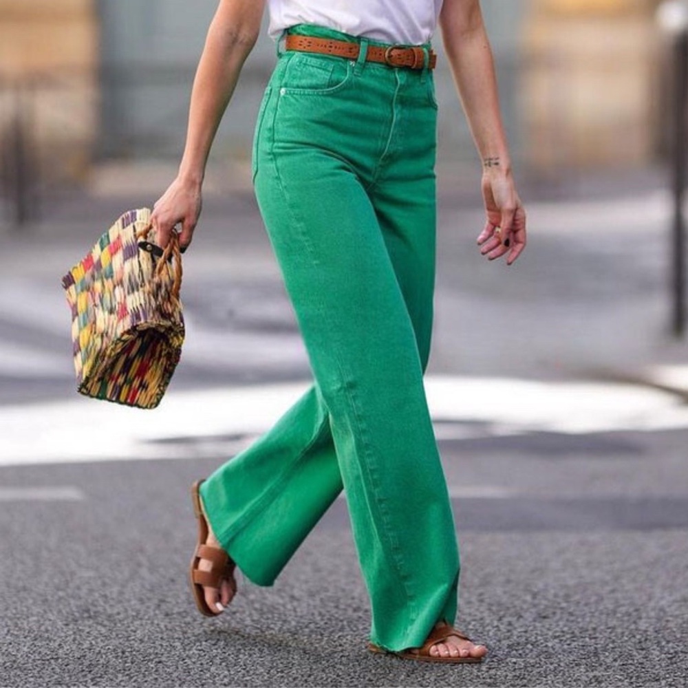 Green High-Waisted Women's Jeans